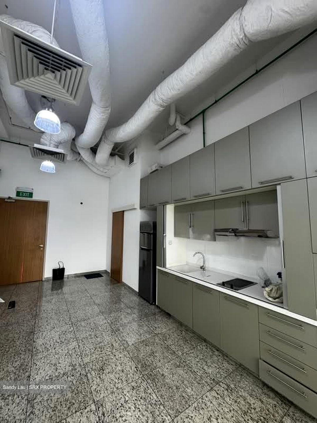 The Central (D1), Office #576555361